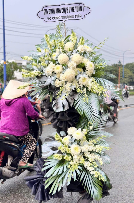 Mẫu Hoa Viếng 3